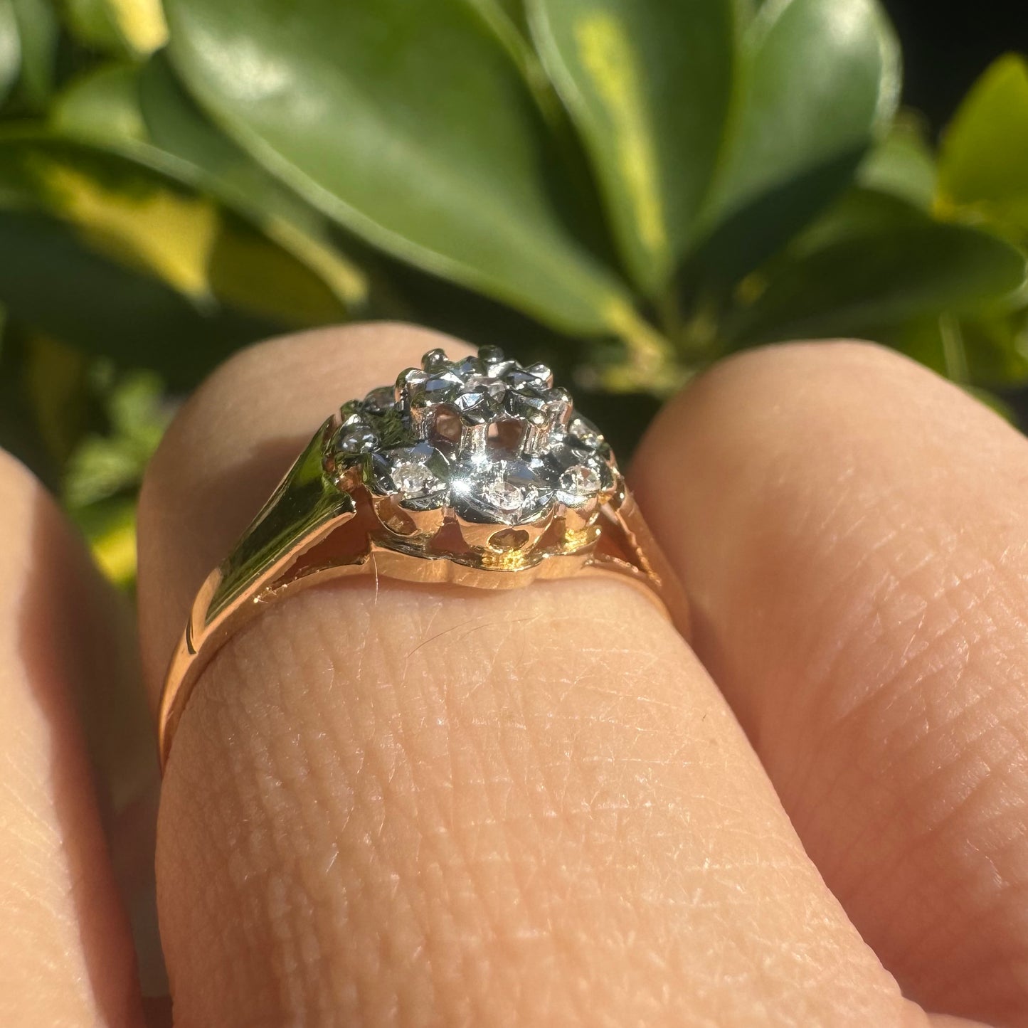 14K gold ring set with Diamonds