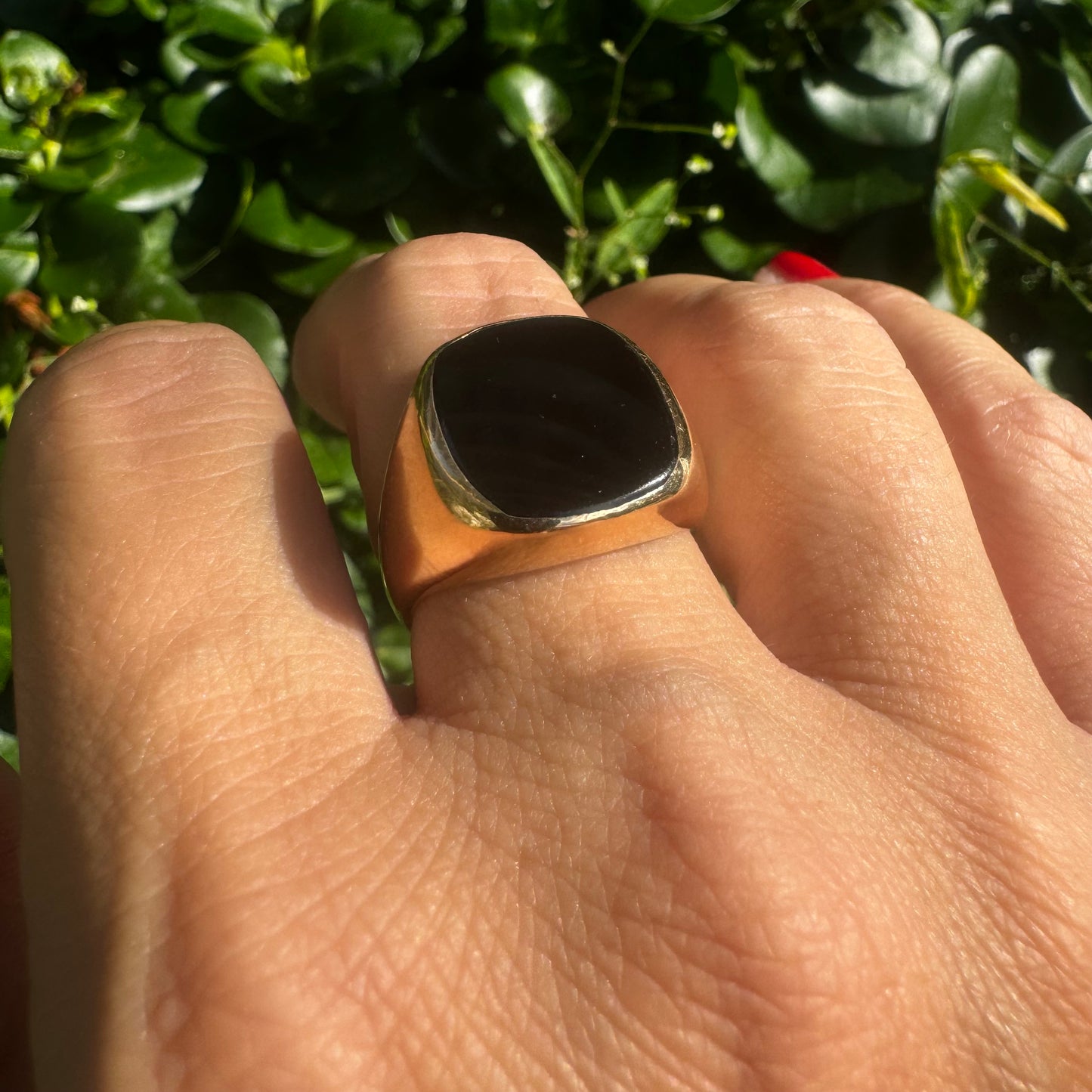 14K gold ring set with Onyx