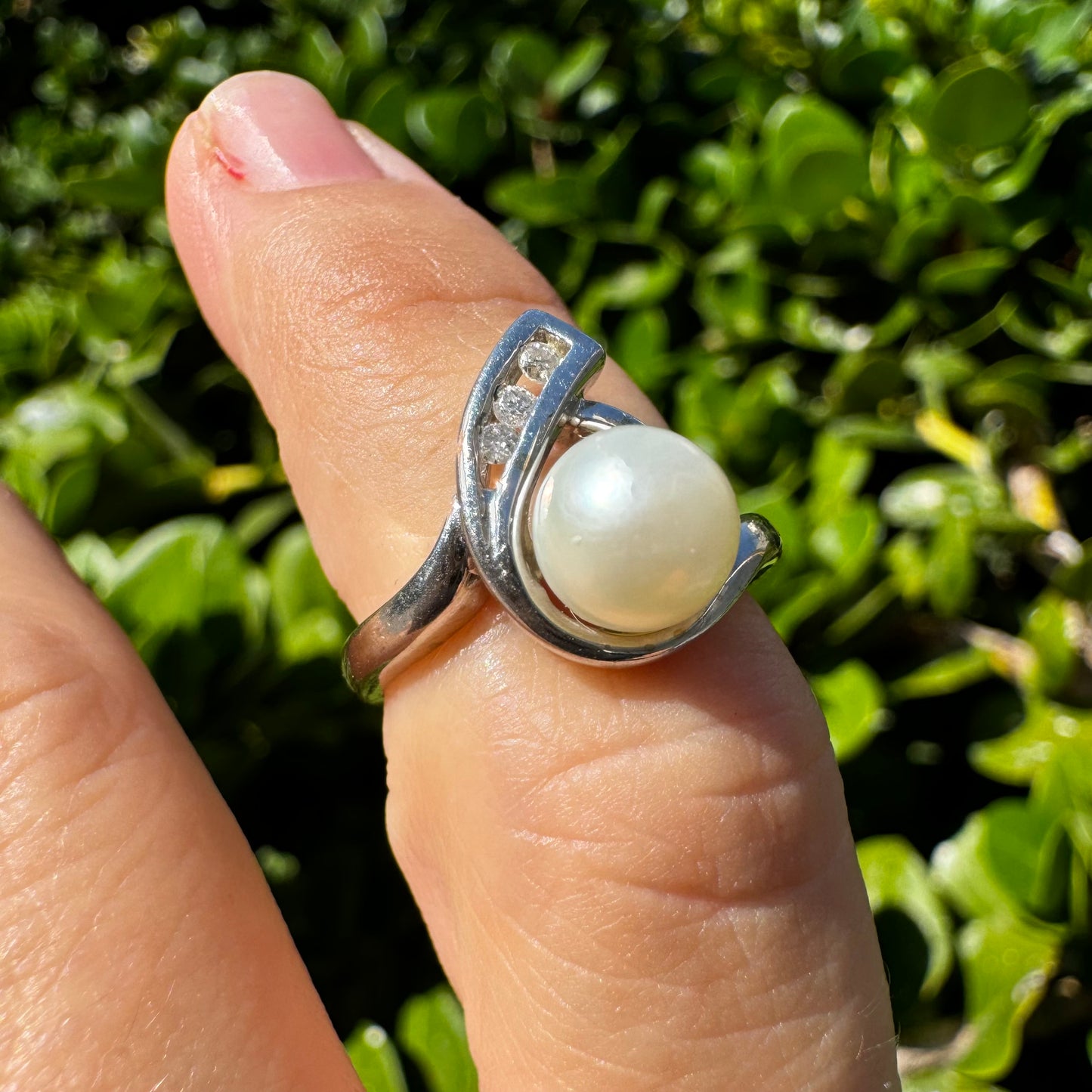 10K gold ring set with Pearl & Diamonds