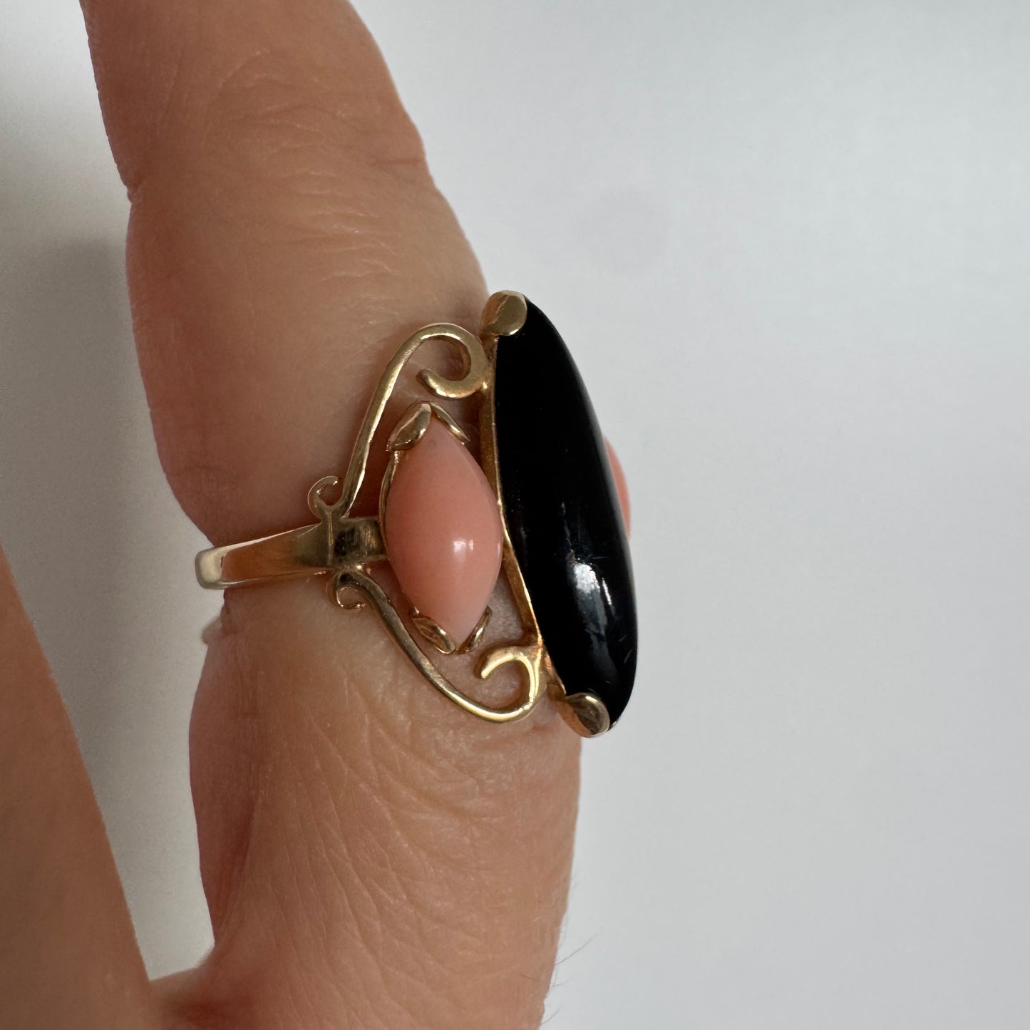 14K gold ring set with Black Onyx & Corals