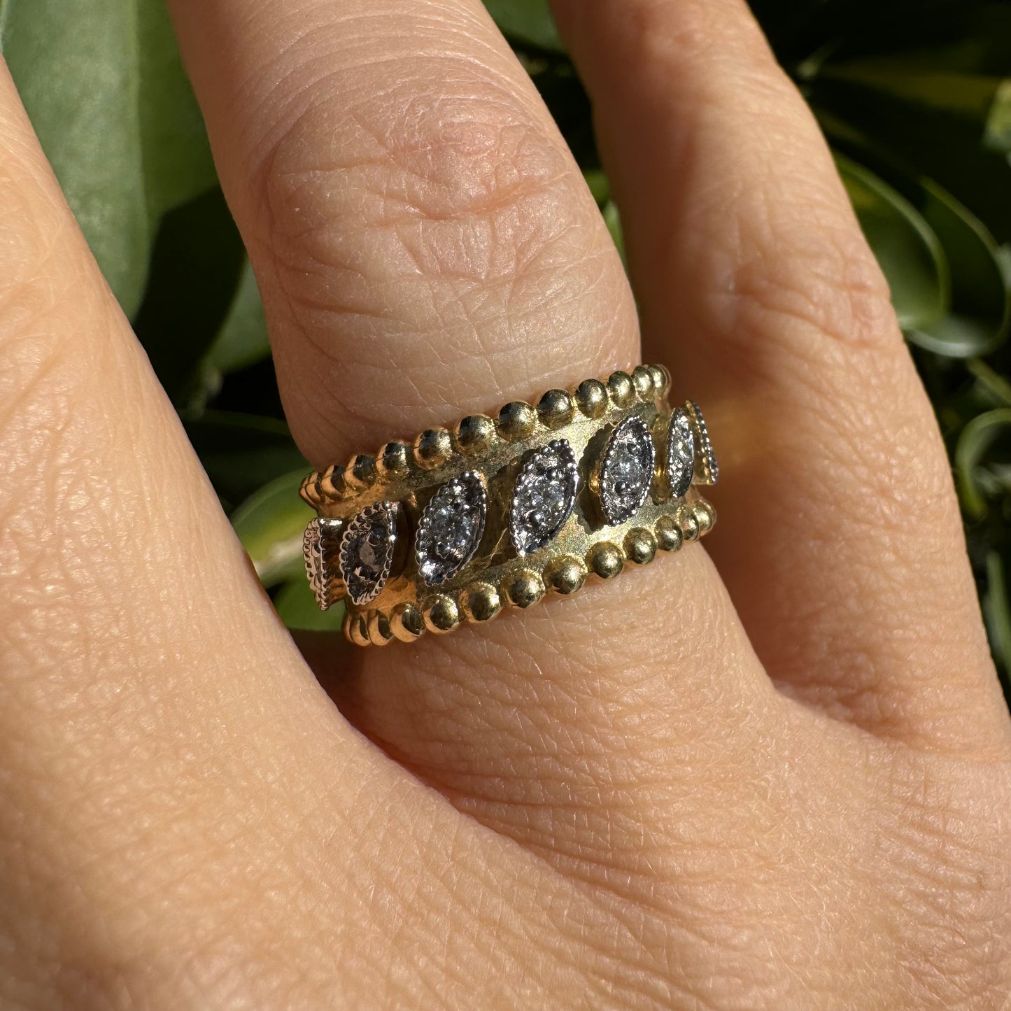 14K gold ring set with Diamonds