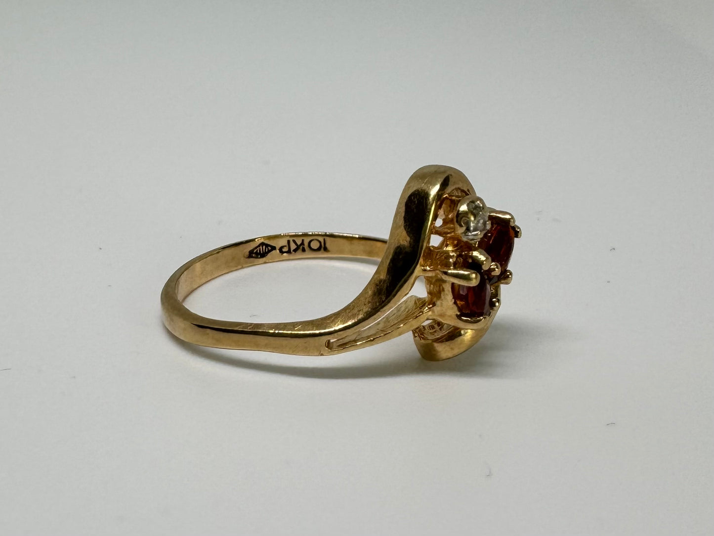 10K gold ring set with Garnet & Diamonds