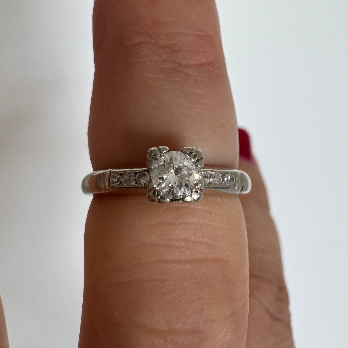 14K gold ring set with Diamonds