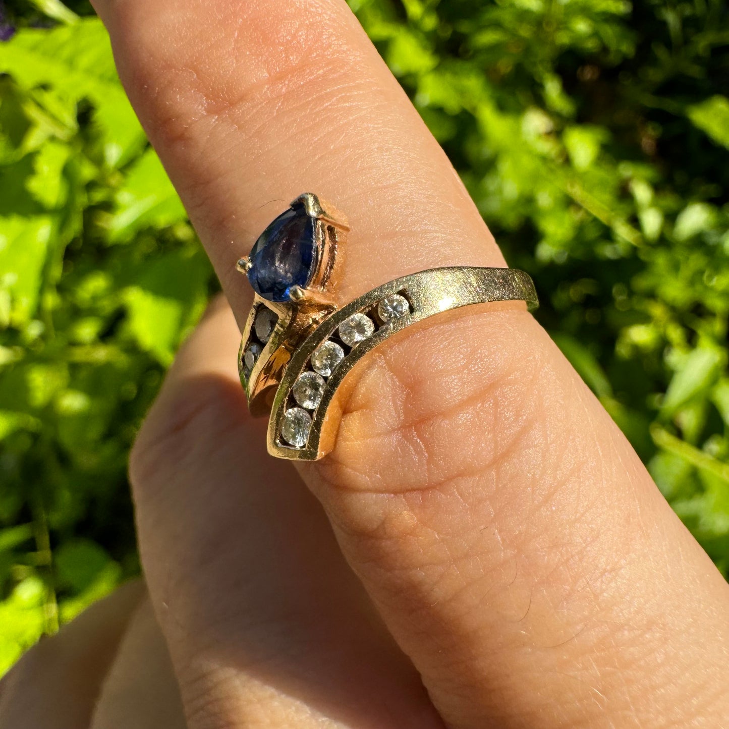 14K gold ring set with Sapphire & Diamonds