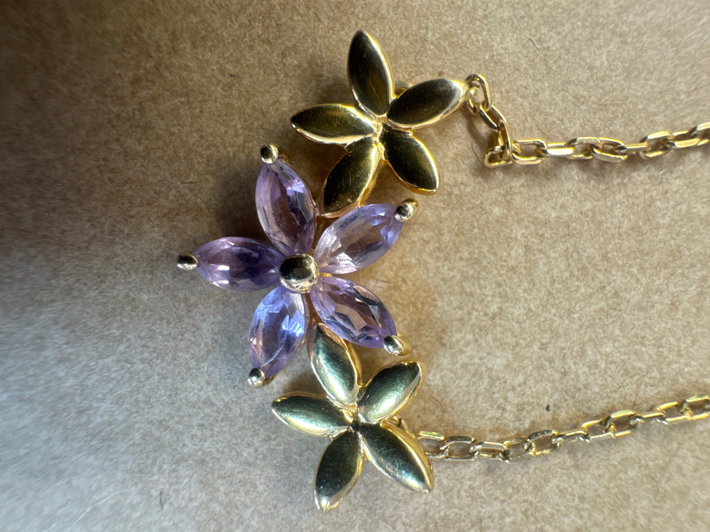 10K gold Necklace set with Amethyst