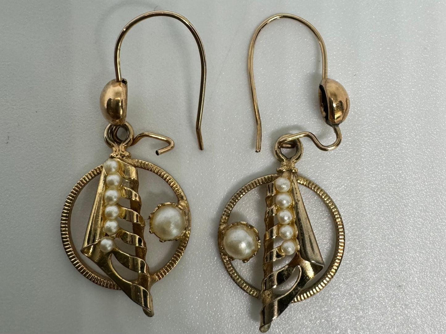 10K gold Drop Earrings set with Pearl