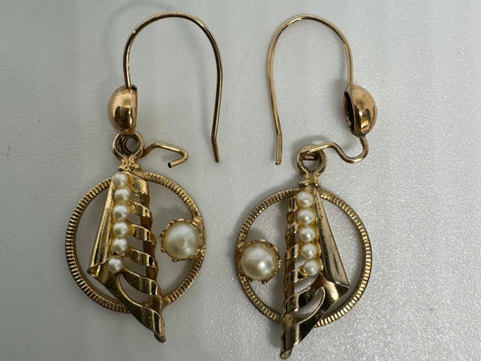 10K gold Drop Earrings set with Pearl