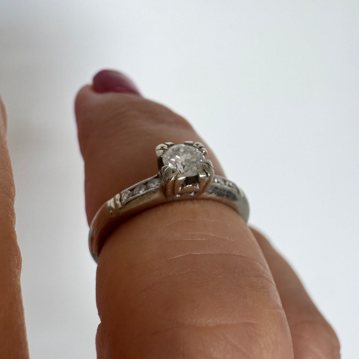 14K gold ring set with Diamonds