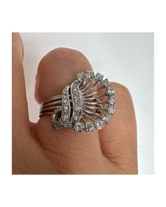 18K gold ring set with diamonds in a bold, elegant design