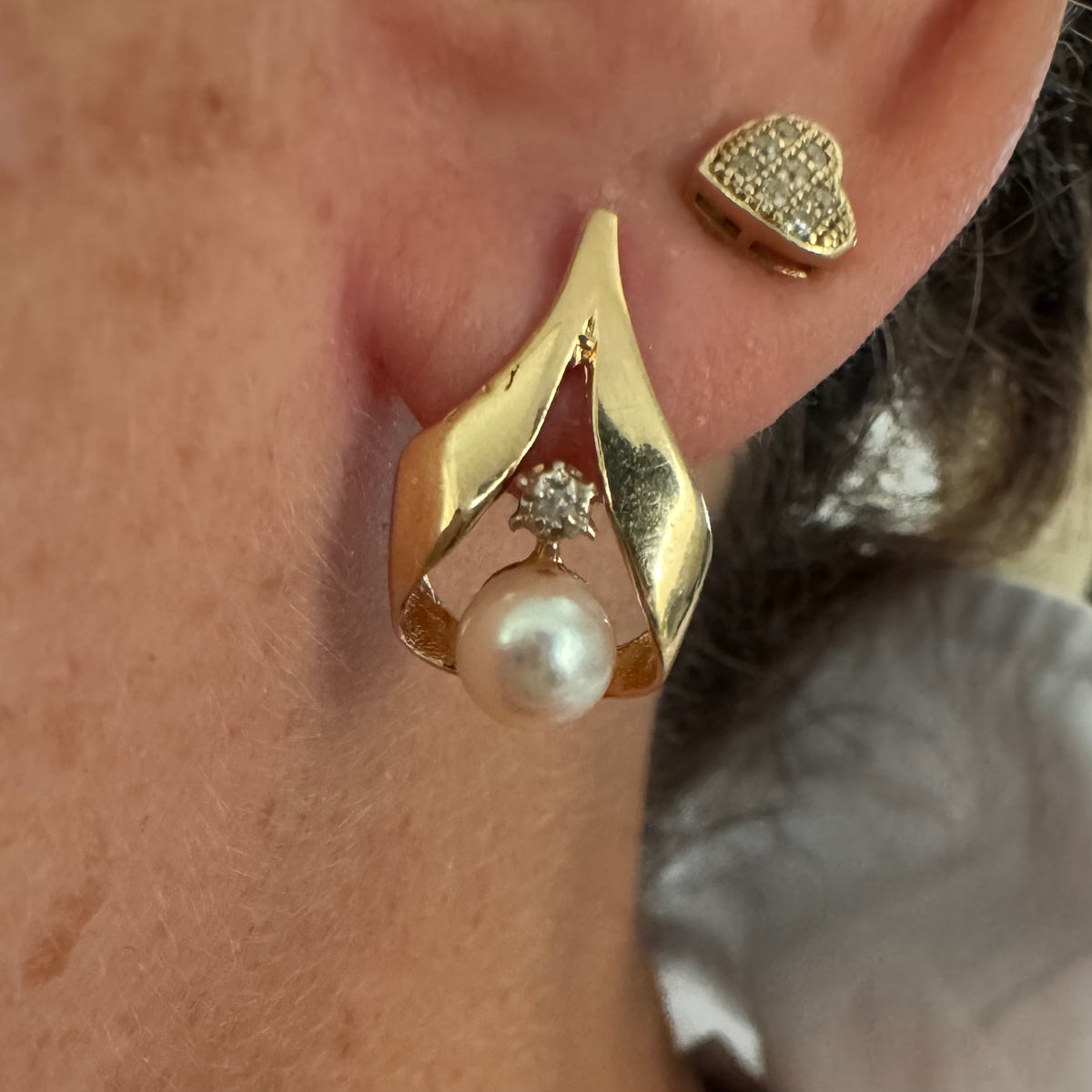 14K gold earrings set with Pearls and sparkling Diamonds