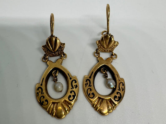 14K gold drop earrings set with Pearl