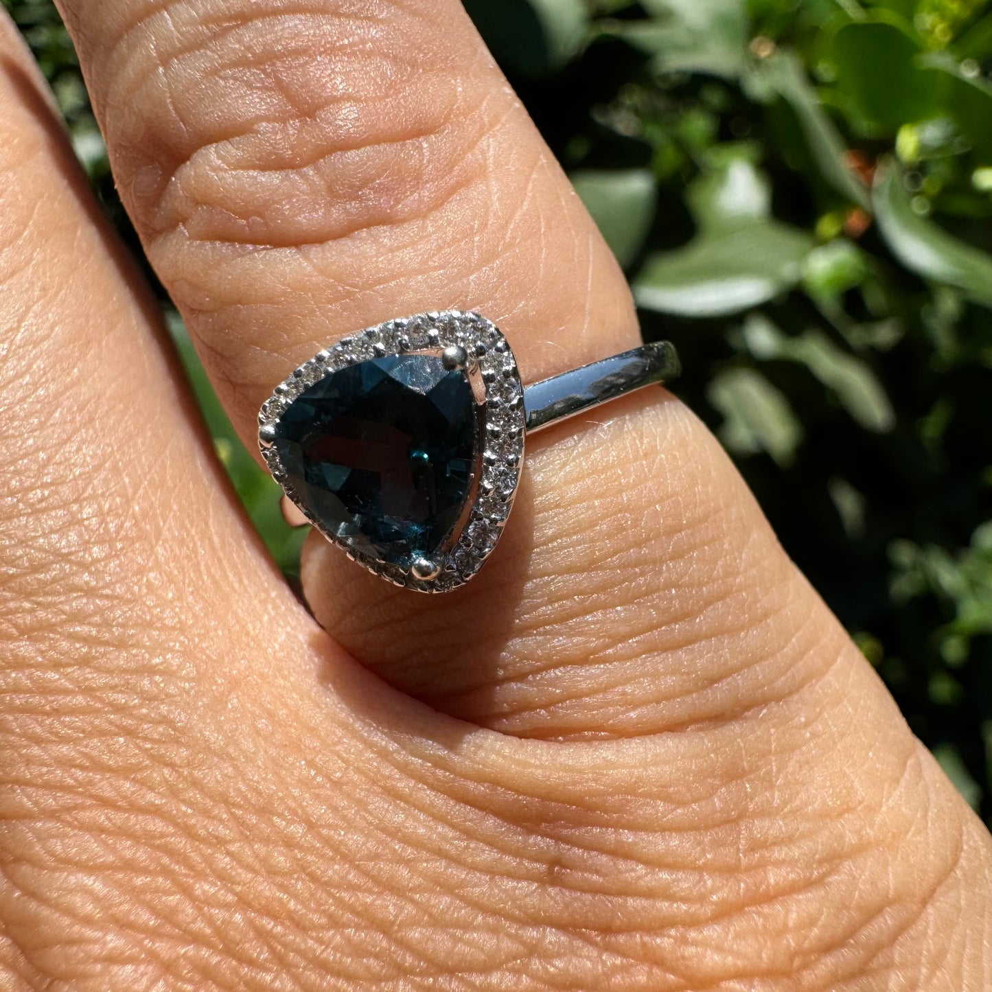 18K gold ring set with Blue Topaz London