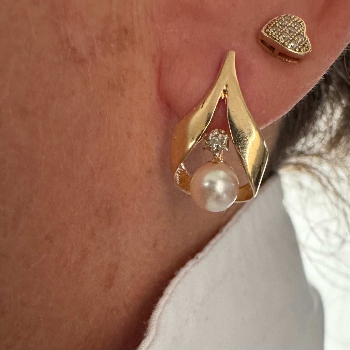 14K gold earrings set with Pearls and sparkling Diamonds