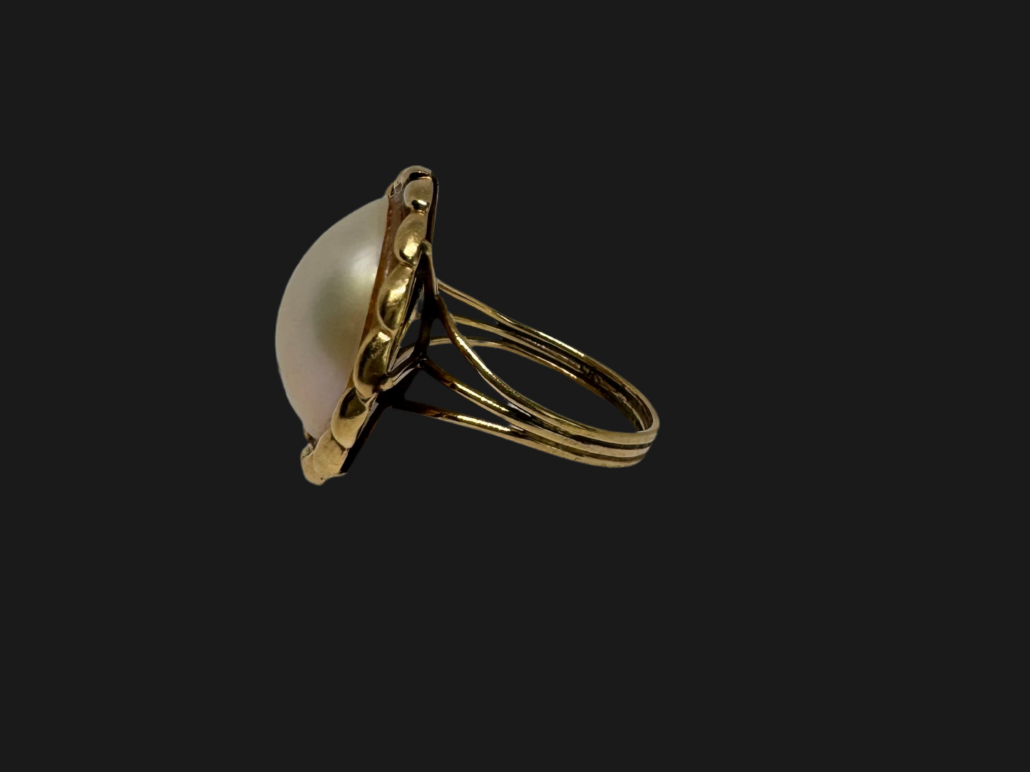 14K gold ring set with pearl