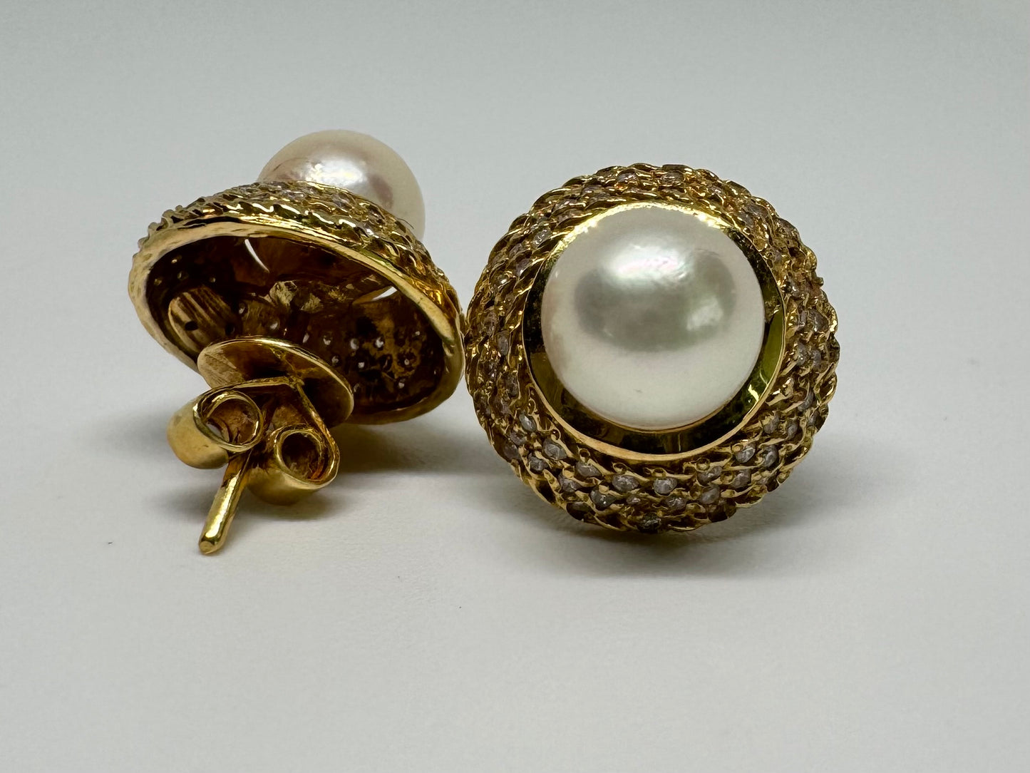 14K gold Stud Earrings set with Pearl & Diamonds