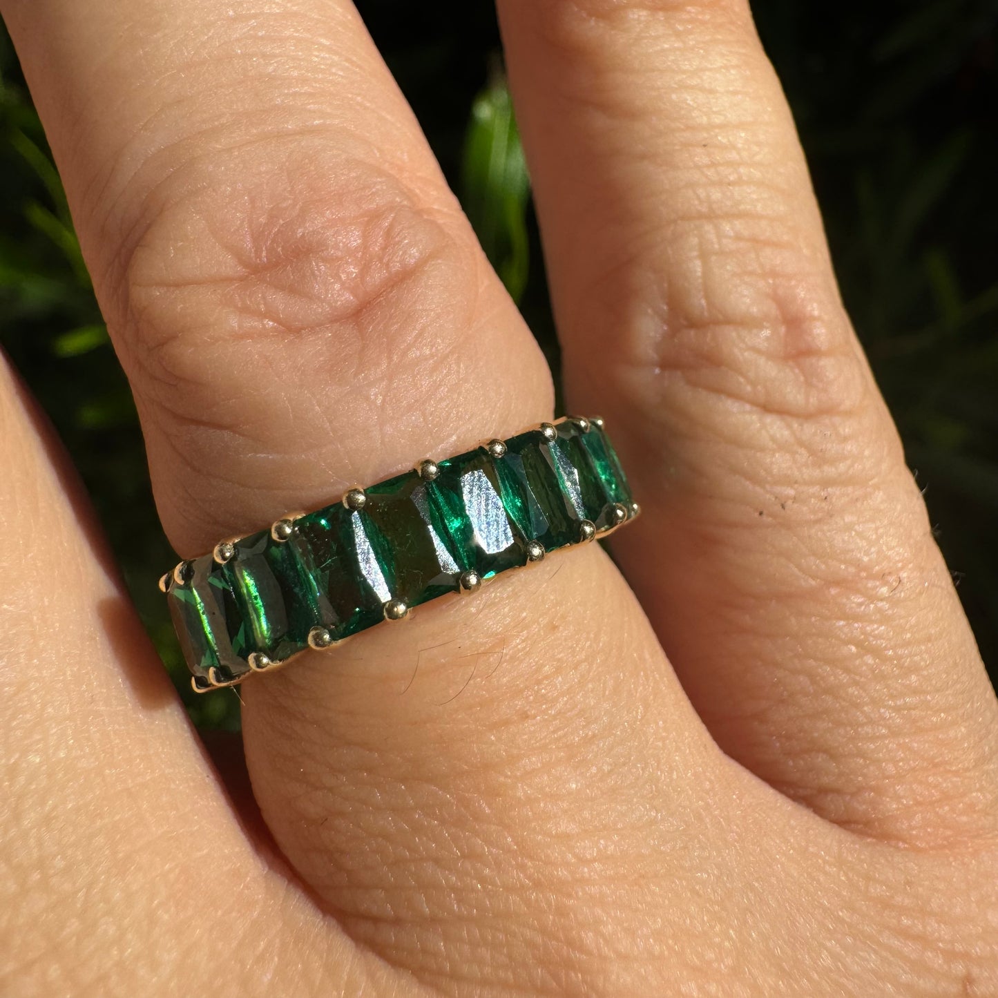 14K gold ring set with Emerald