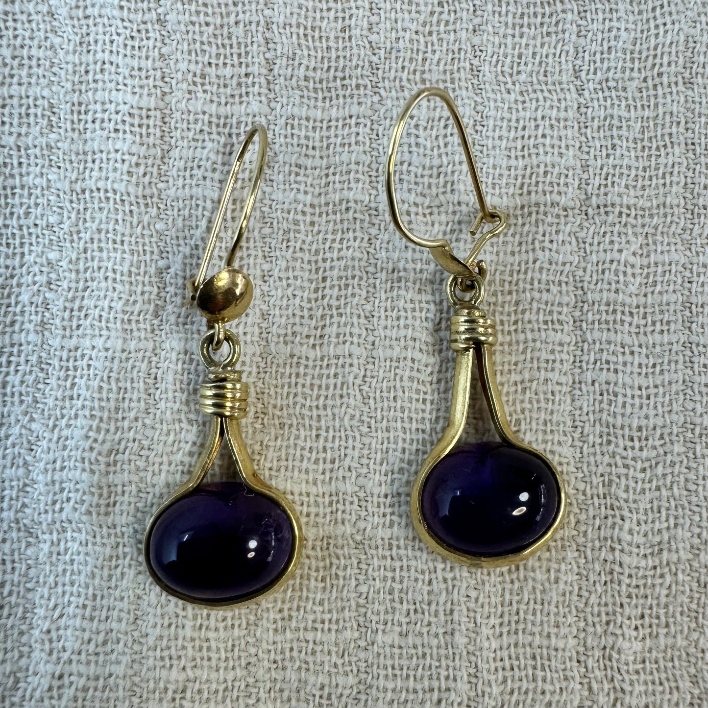 14K gold drop earrings set with Amethyst