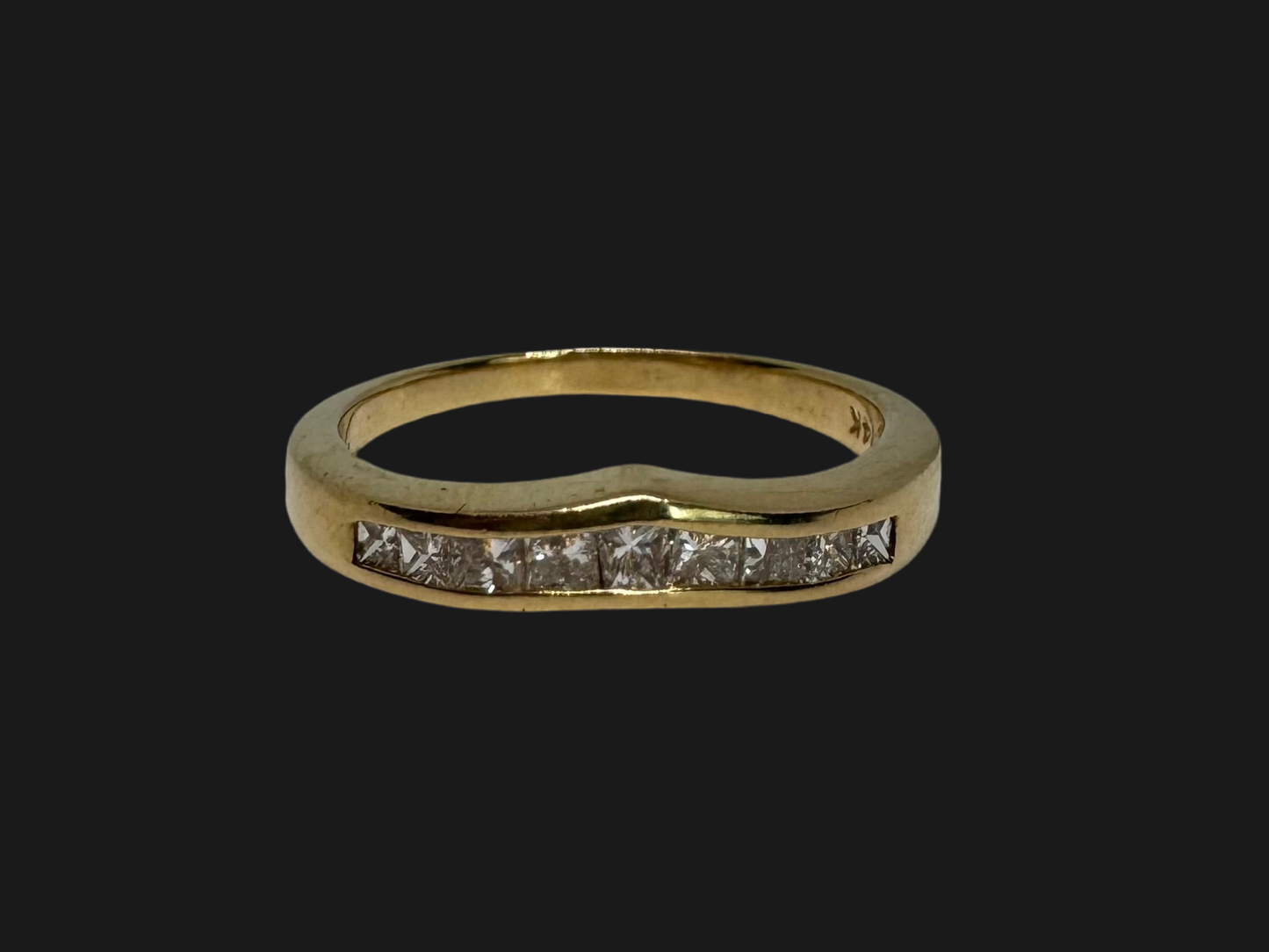 14K gold ring set with Diamonds