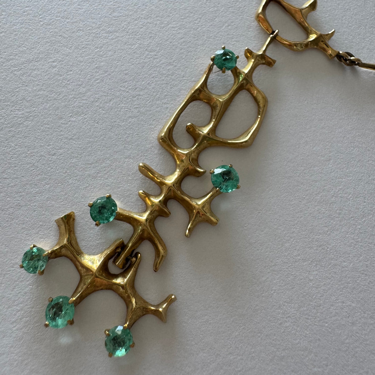 18K Gold Emerald Necklace with a Sculptural Design