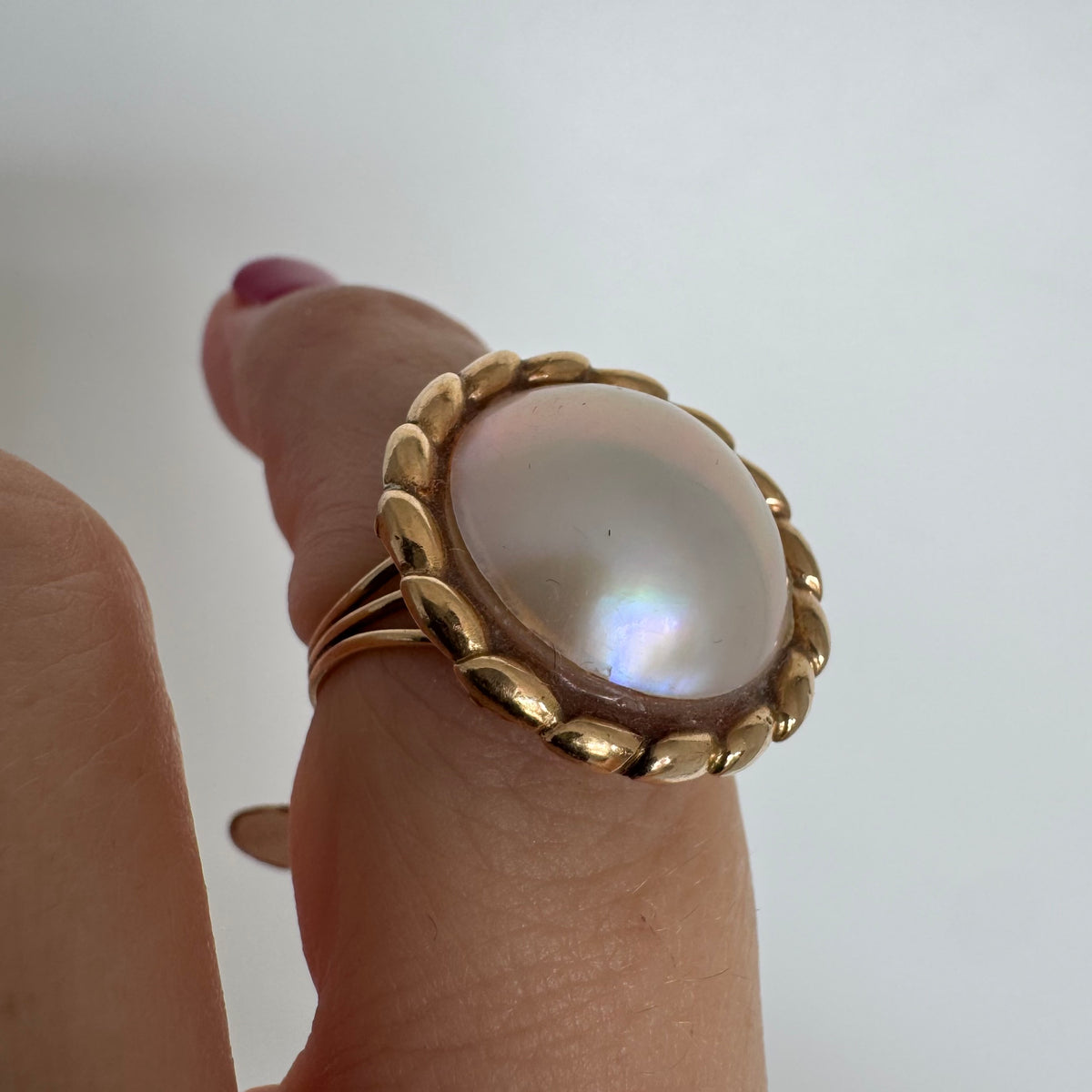 14K gold ring set with pearl