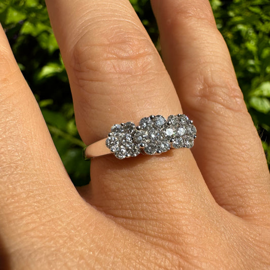 14K white gold ring set with Diamonds
