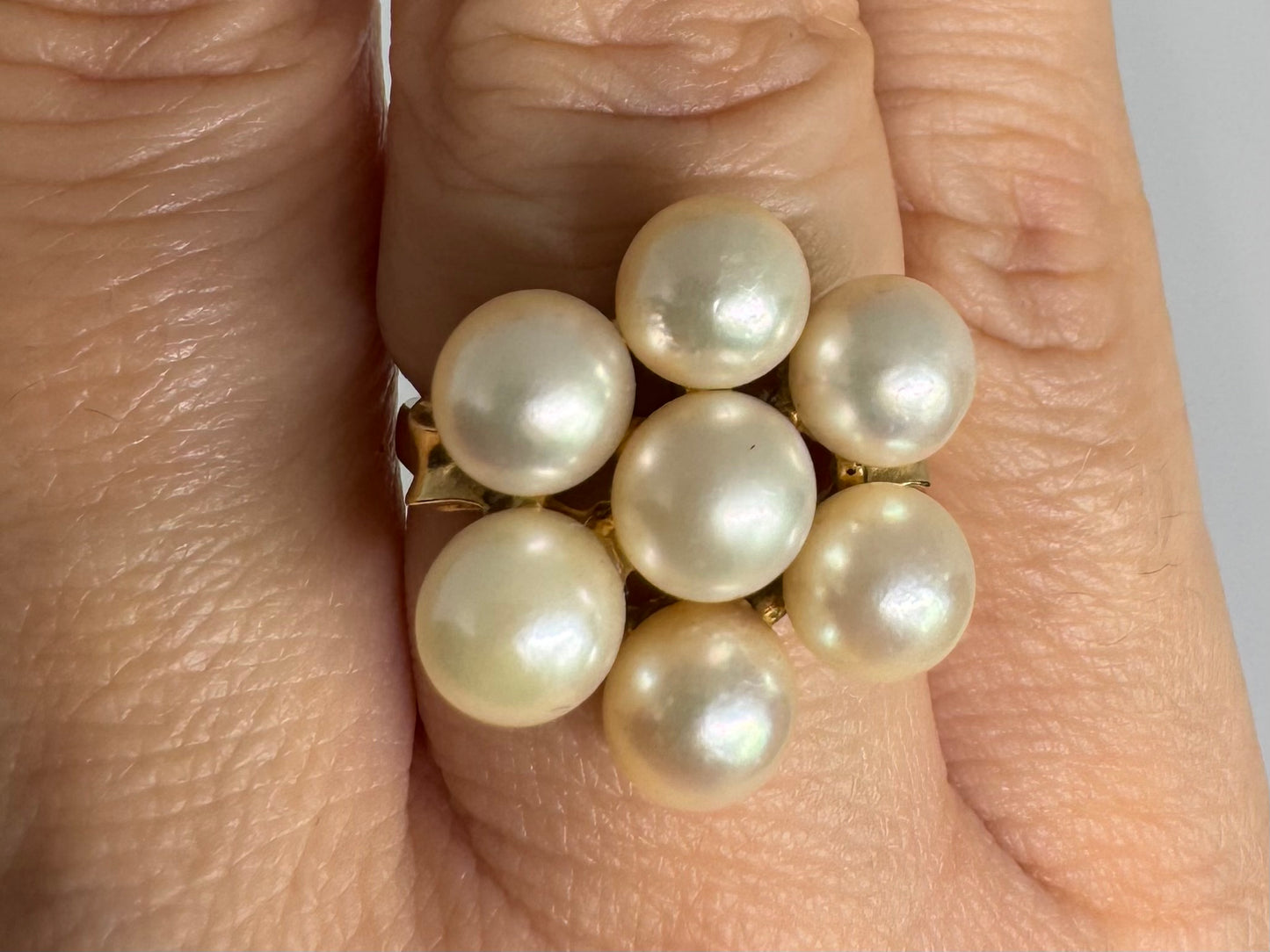 14K Gold Ring Set With 7 Pearls