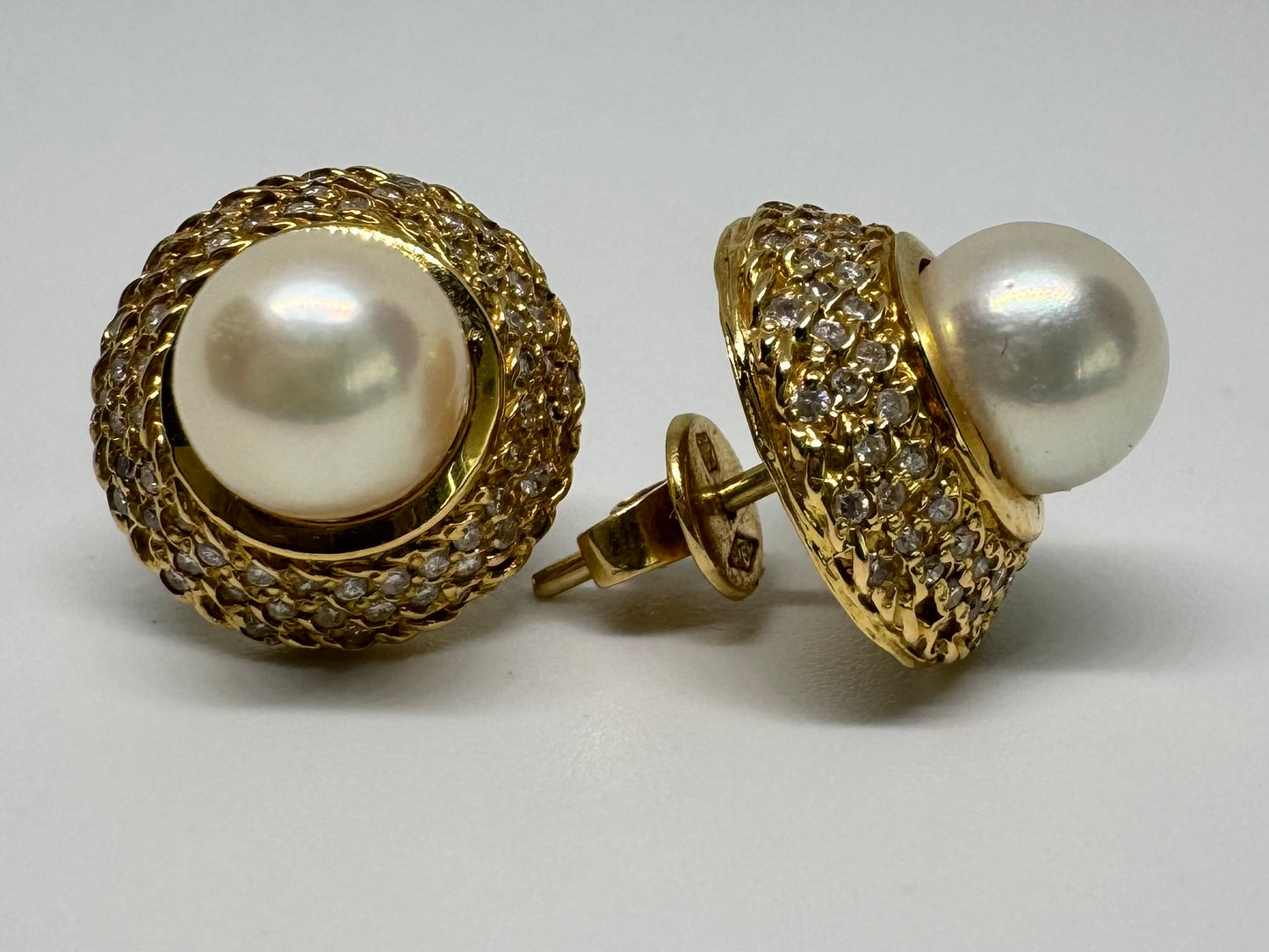 14K gold Stud Earrings set with Pearl & Diamonds