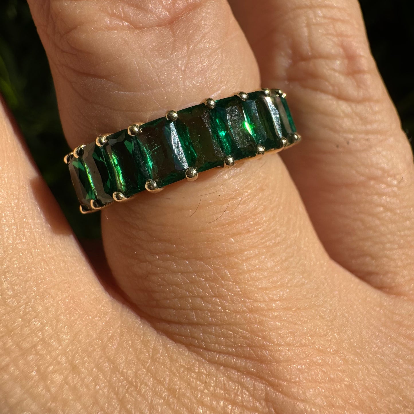 14K gold ring set with Emerald