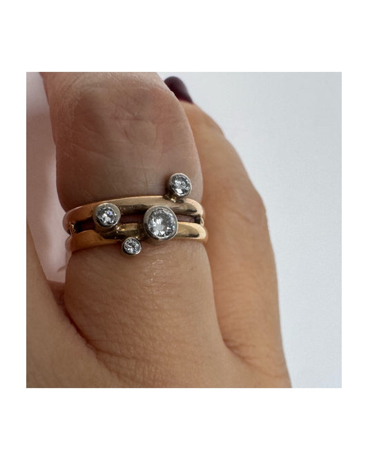 14K gold ring set with Diamonds