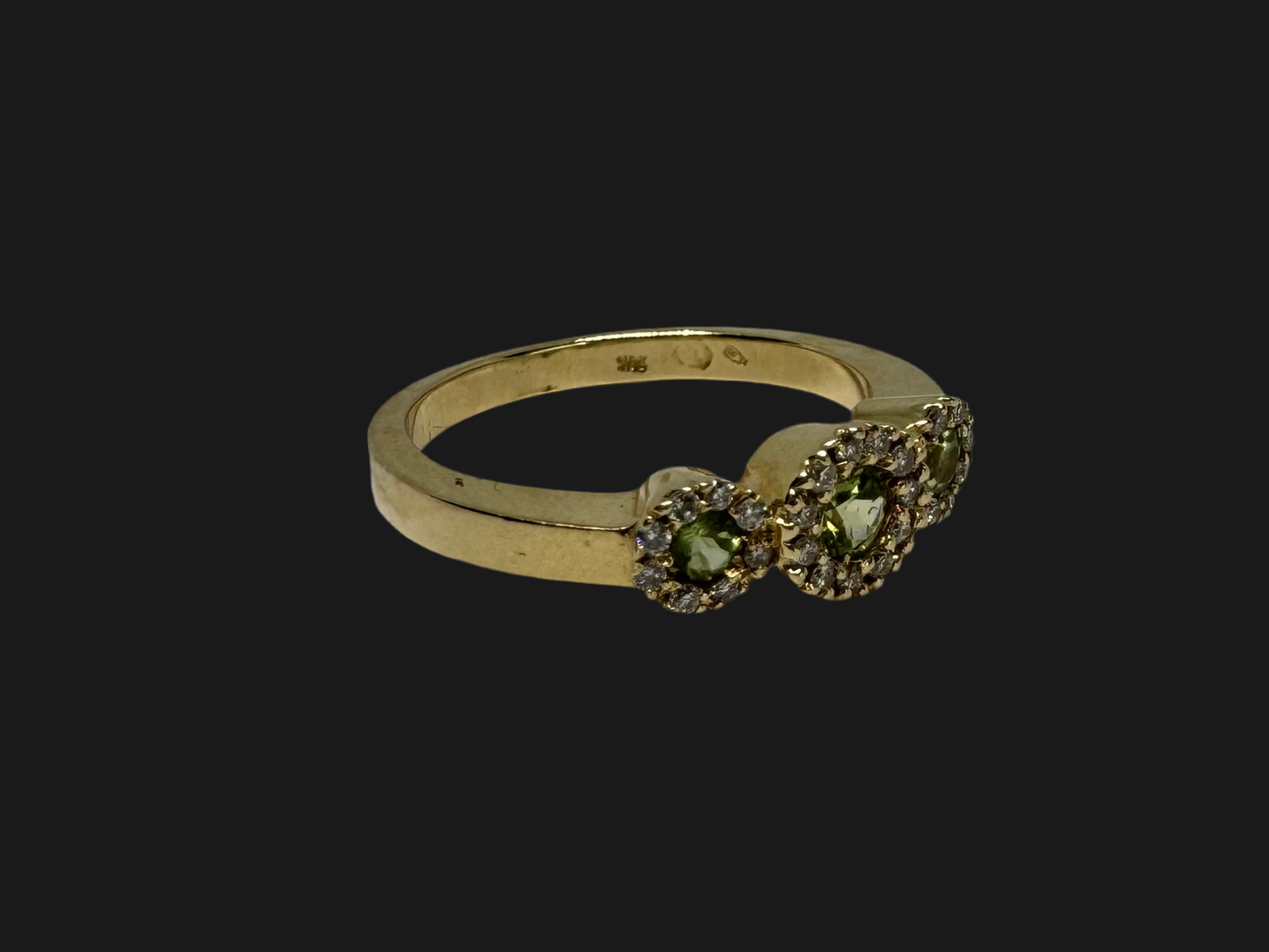 14K gold ring set with Peridot