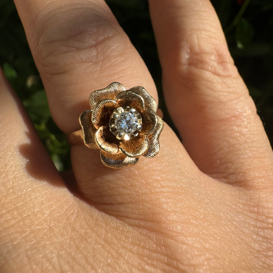 14K Gold Flower Ring Set with Diamond