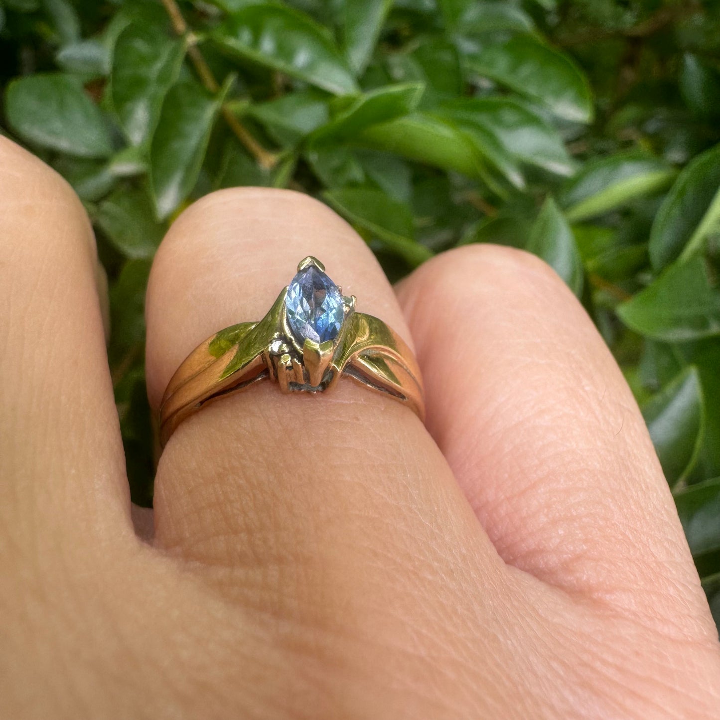 9K gold ring set with Aquamarine & Diamonds