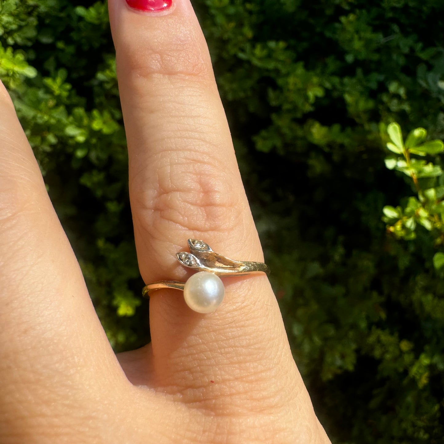 14K gold ring set with Pearl & Diamonds