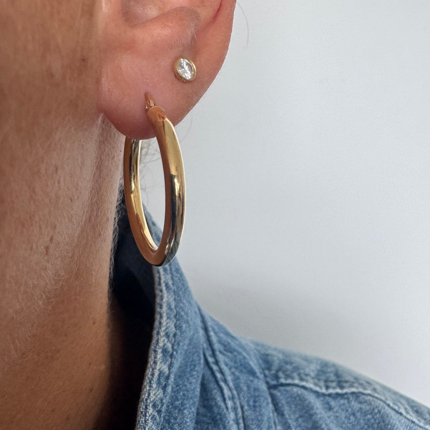 Classic 14K yellow gold hoop earrings