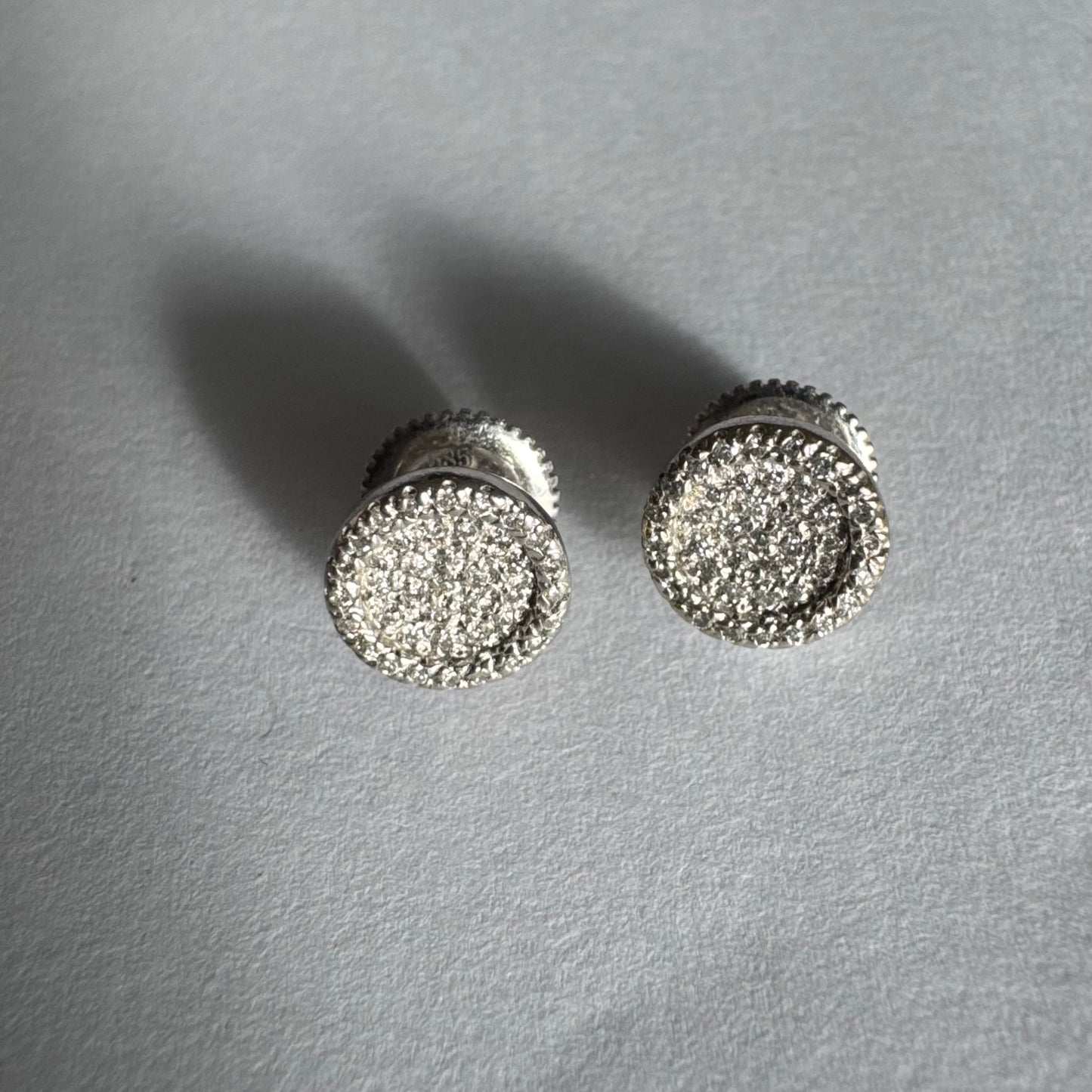 14K white gold diamond stud earrings, set with sparkling Diamonds in a rich pavé setting for maximum brilliance.