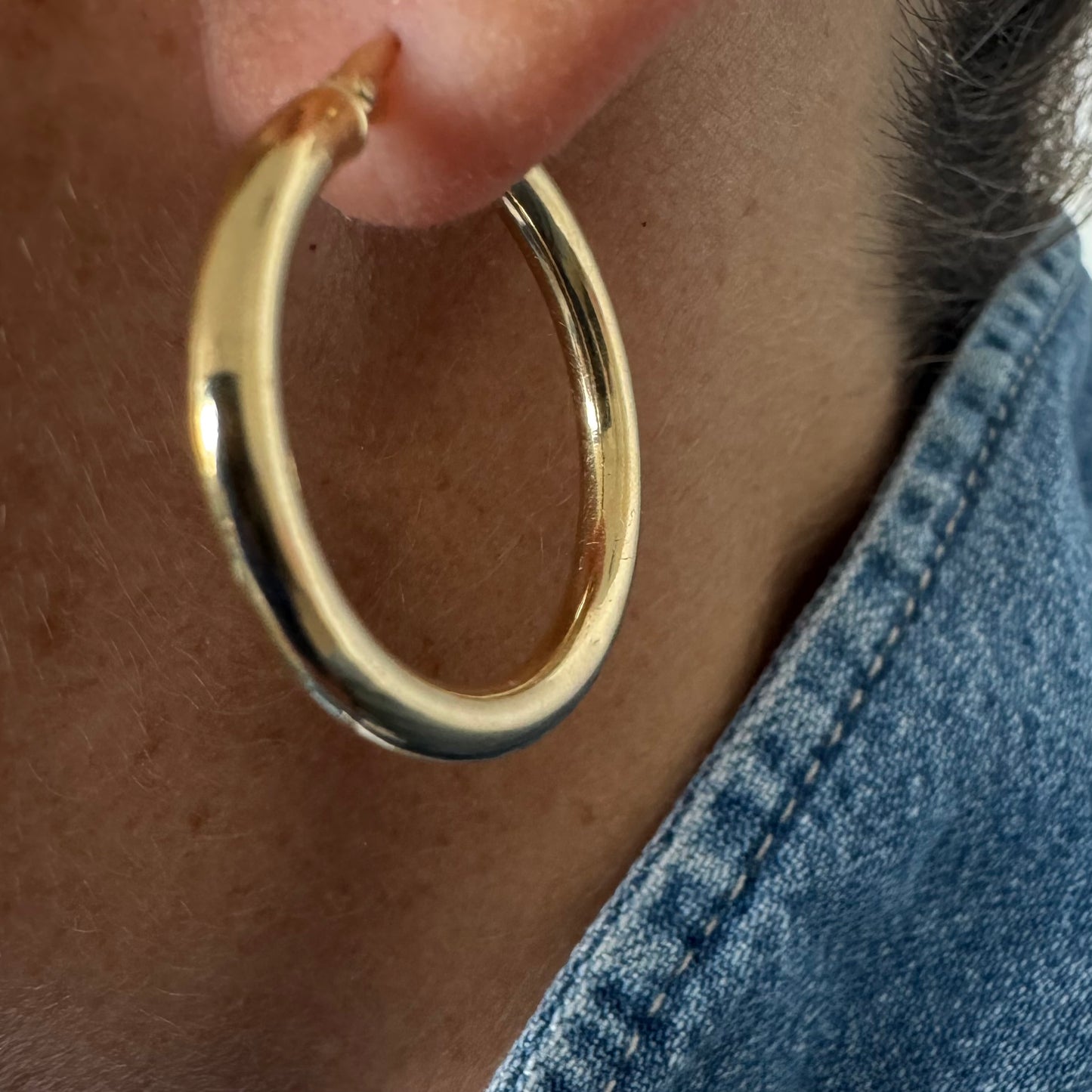 Classic 14K yellow gold hoop earrings