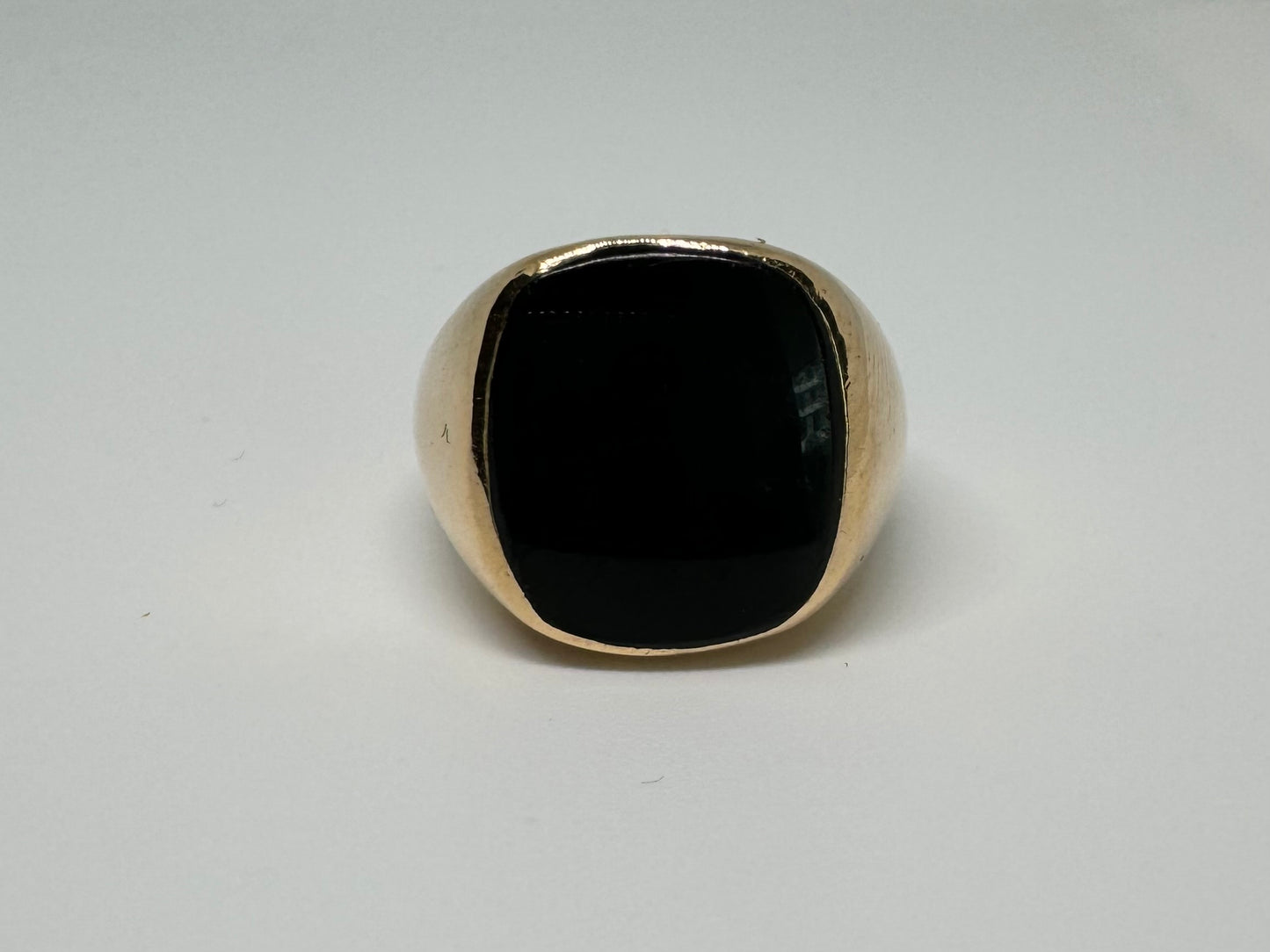 14K gold ring set with Onyx