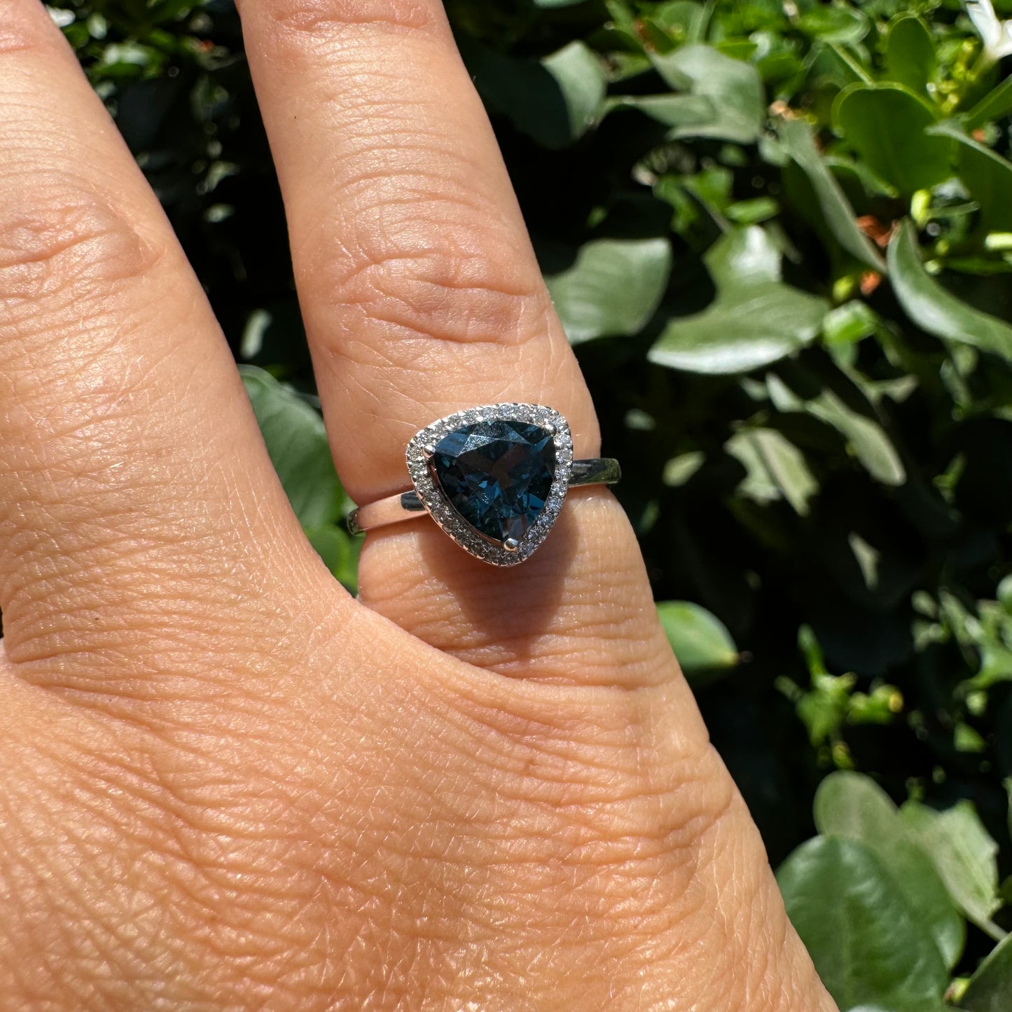 18K gold ring set with Blue Topaz London