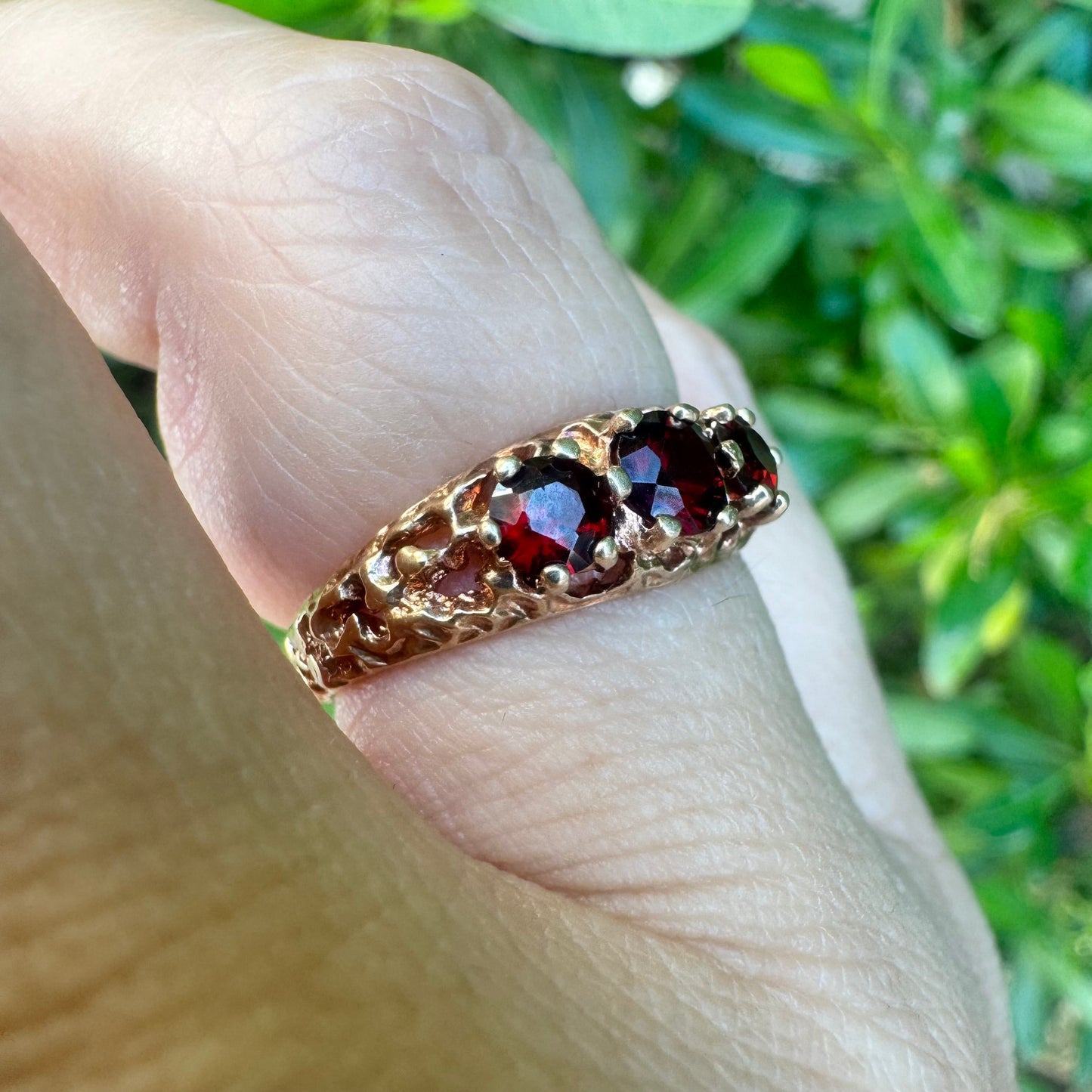 10K gold ring set with Garnet