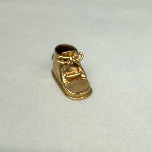 14K yellow gold baby shoe pendant