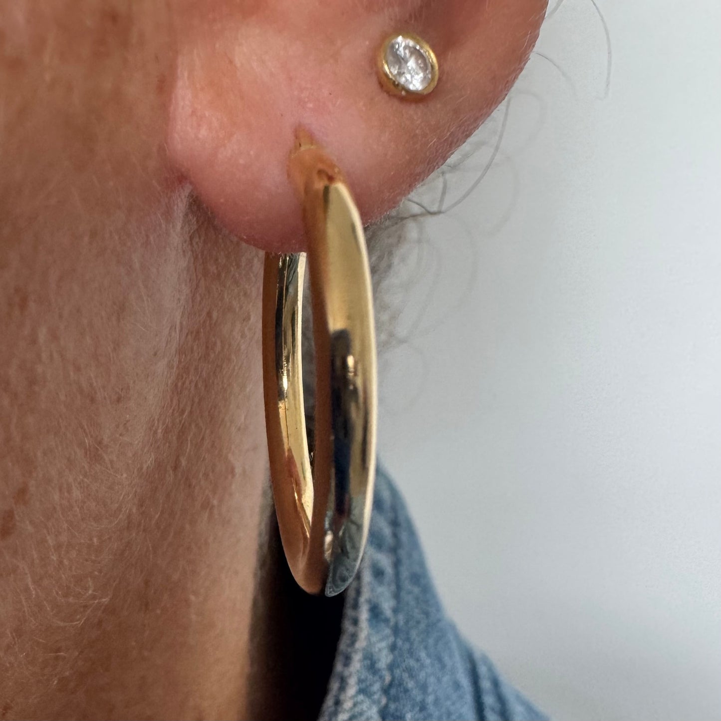 Classic 14K yellow gold hoop earrings