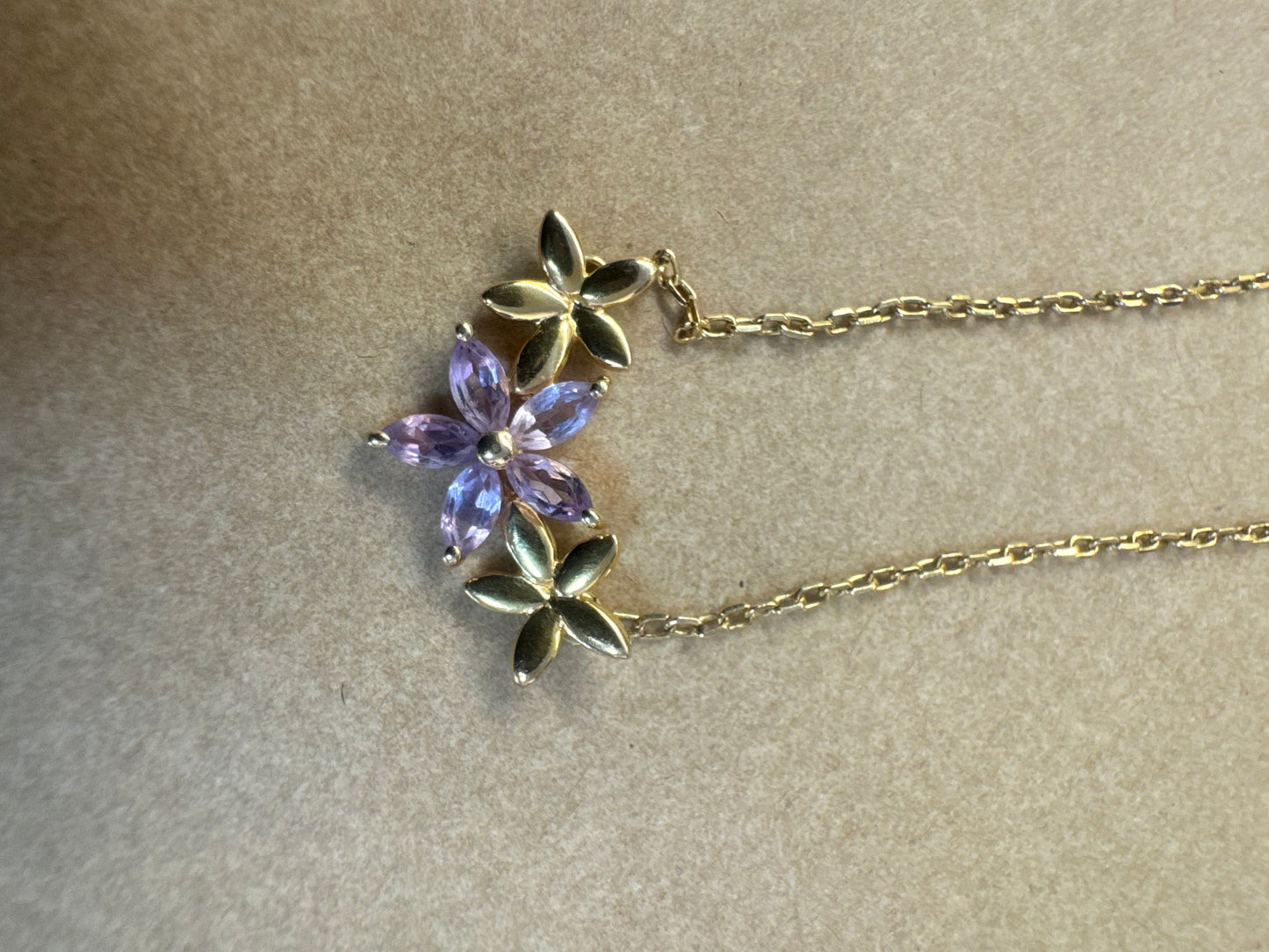 10K gold Necklace set with Amethyst