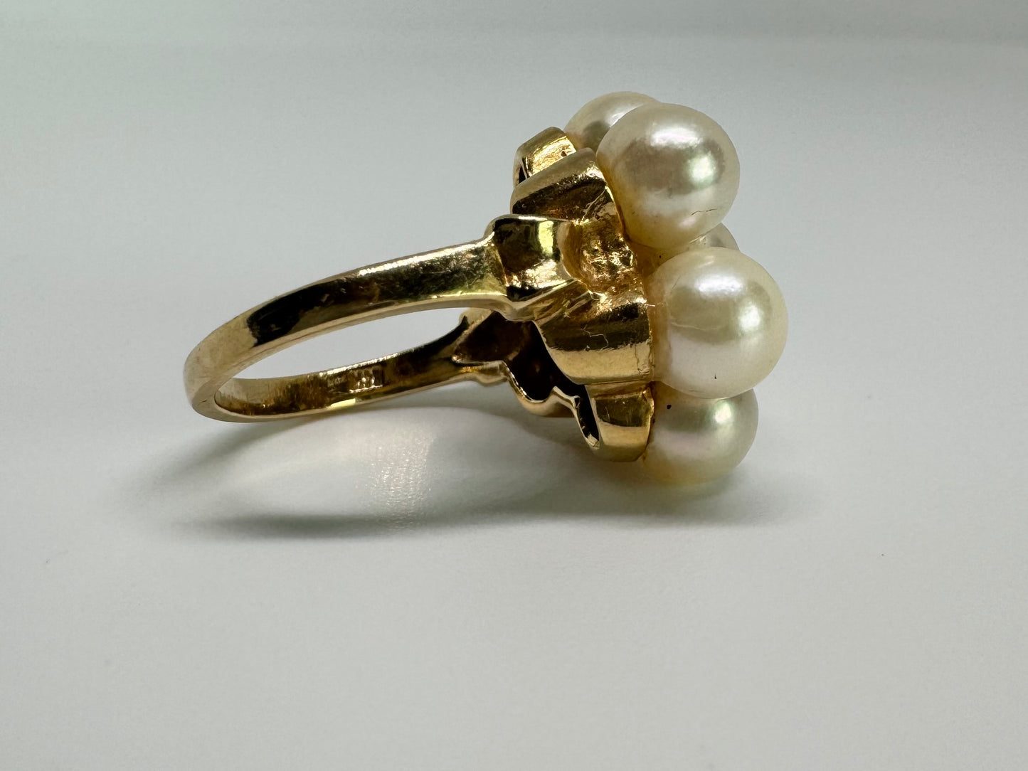 14K Gold Ring Set With 7 Pearls