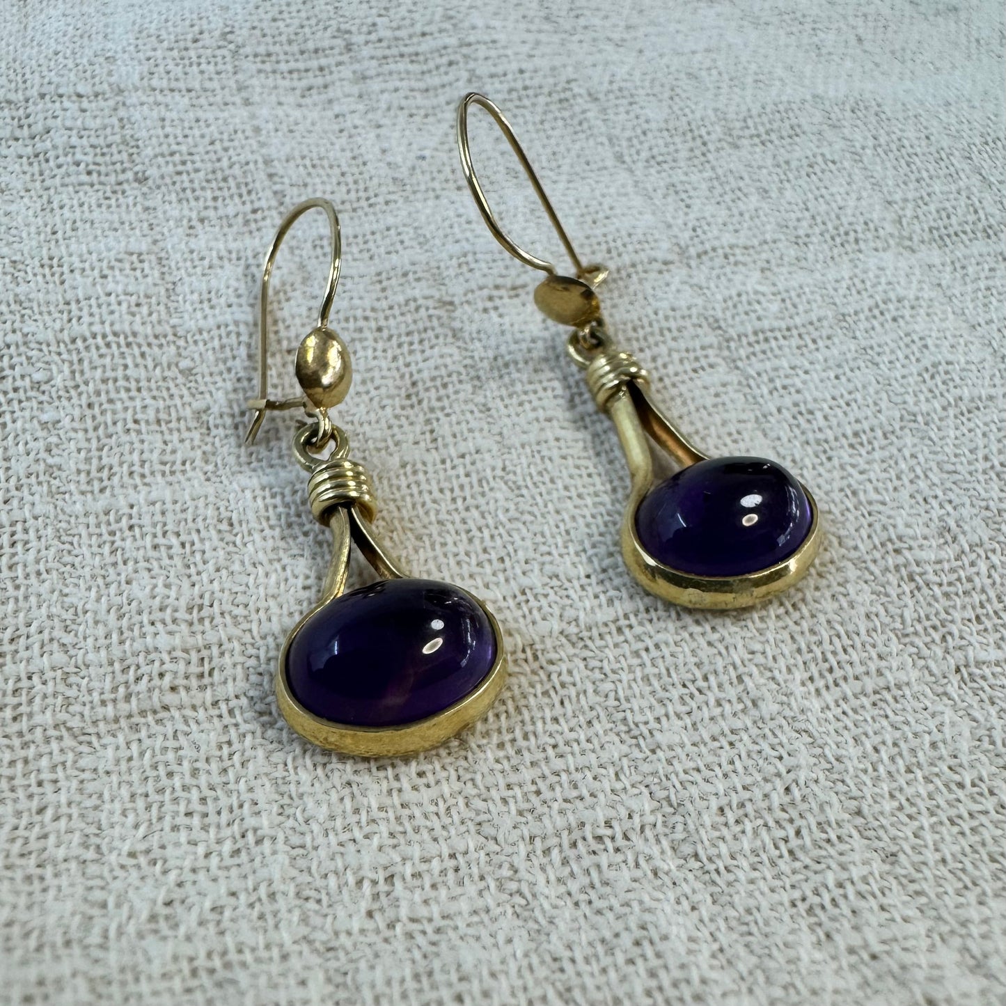 14K gold drop earrings set with Amethyst