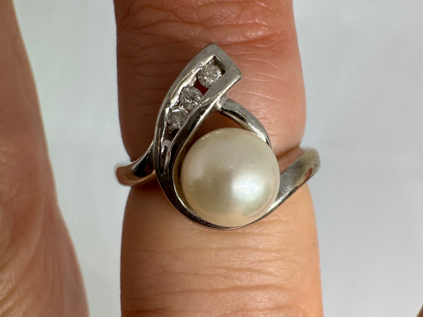 10K gold ring set with Pearl & Diamonds