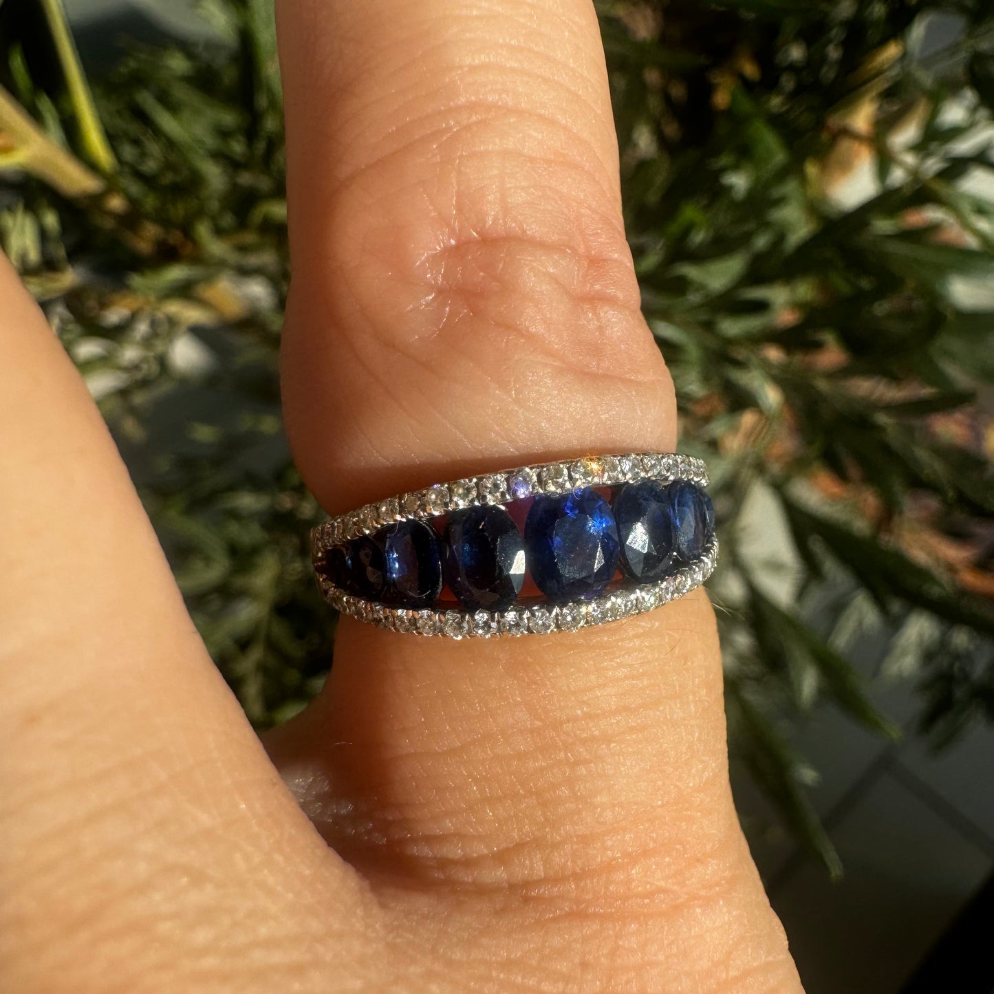 18K gold ring Sapphire & Diamonds