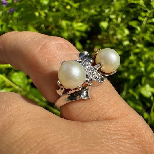 14K gold ring set with Pearls & Diamonds