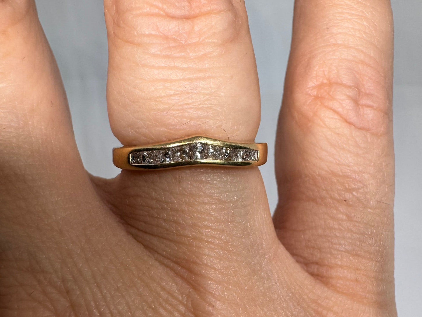 14K gold ring set with Diamonds