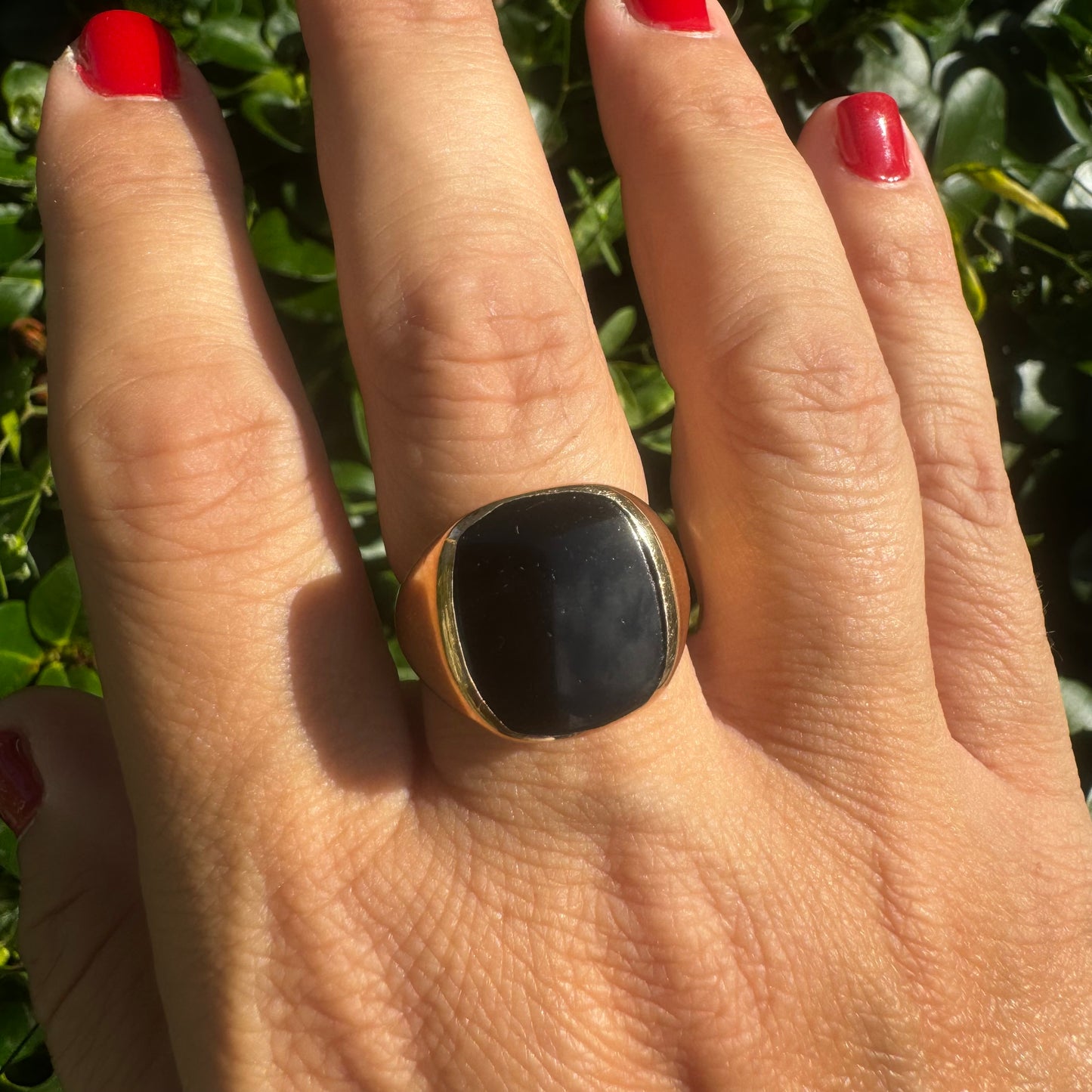 14K gold ring set with Onyx