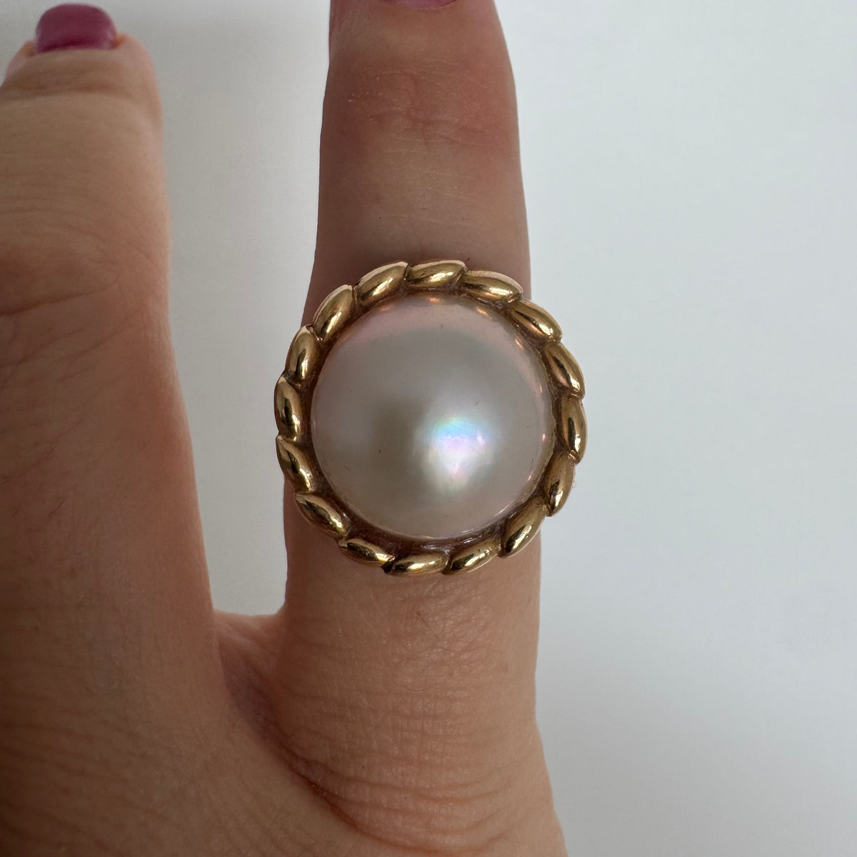 14K gold ring set with pearl